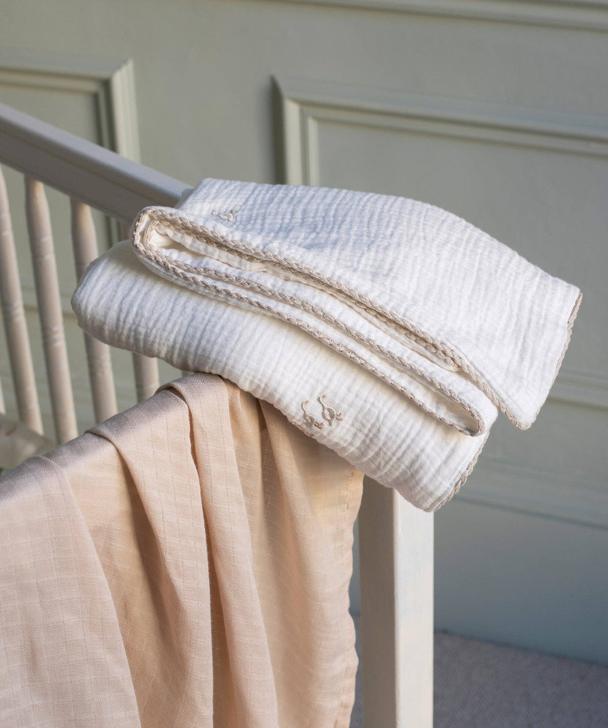 Embroidered Muslin Blanket - Little Farm
