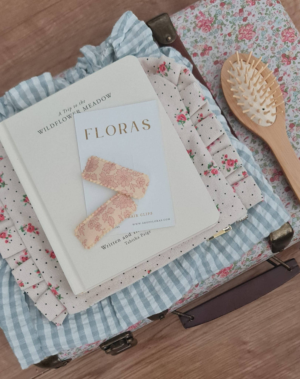 Almond Scallop Clips in Liberty Capel Blossom