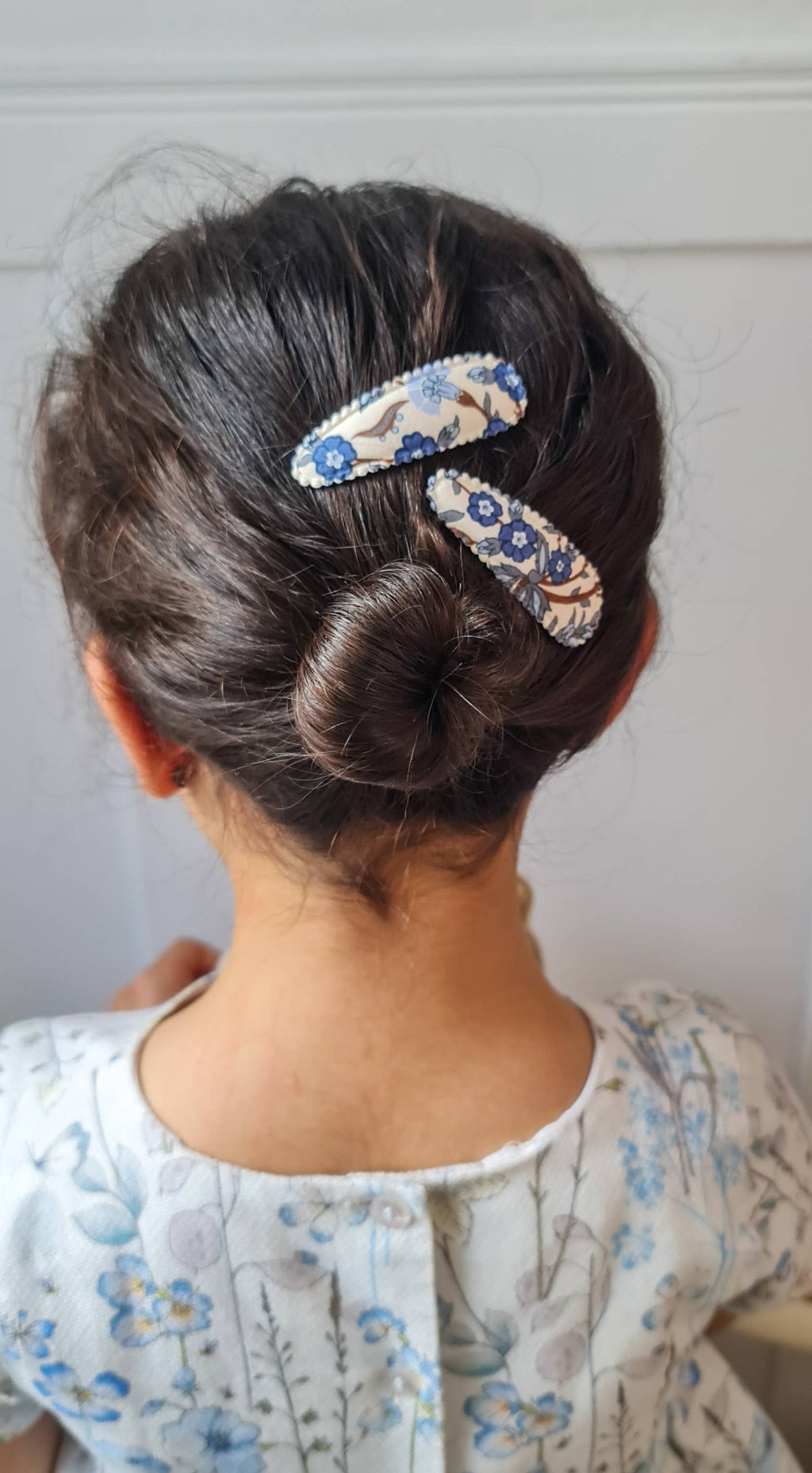 Almond Scallop Clips - Liberty Hannah Fay C